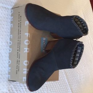 Toms Leila Castlerock Grey Suede ankle boot